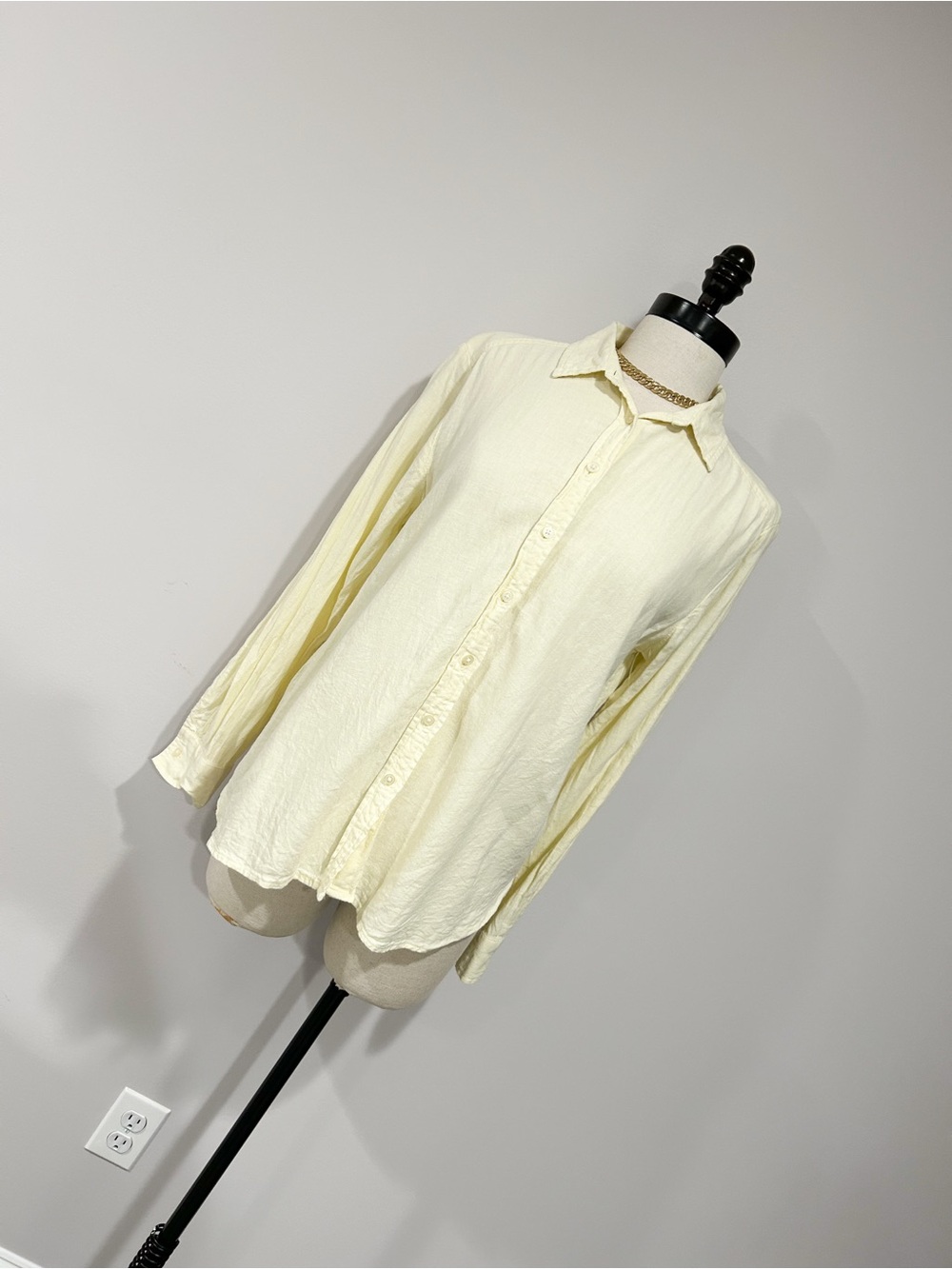 LOFT Pale Yellow Long-Sleeve Button-Down Shirt